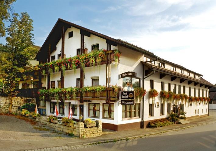 فندق Neukirchen في  Landgasthof Zum Hieblwirt المظهر الخارجي الصورة